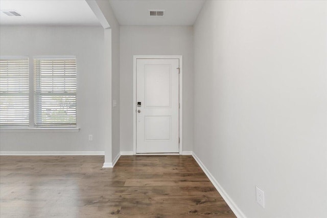 525 Purple Finch Rd, Summerville, SC 29486 - foyer entrance featuring wood finished floors and baseboards