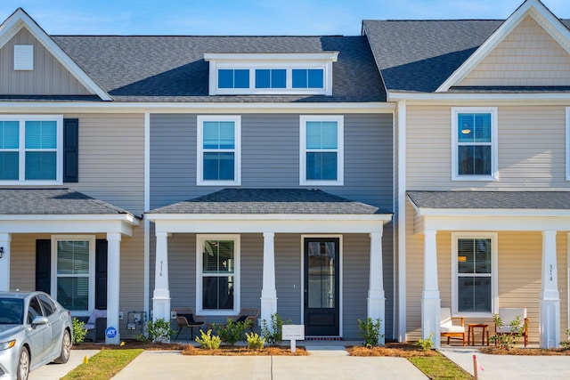 view of front of house featuring covered porch