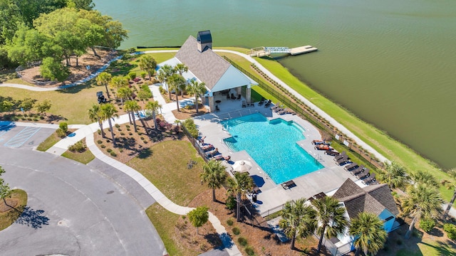 bird's eye view with a water view