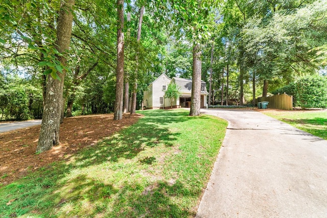 view of front of house with a front yard