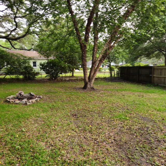 1601 Westmoreland Ave, Charleston, SC 29412 - view of yard featuring an outdoor fire pit