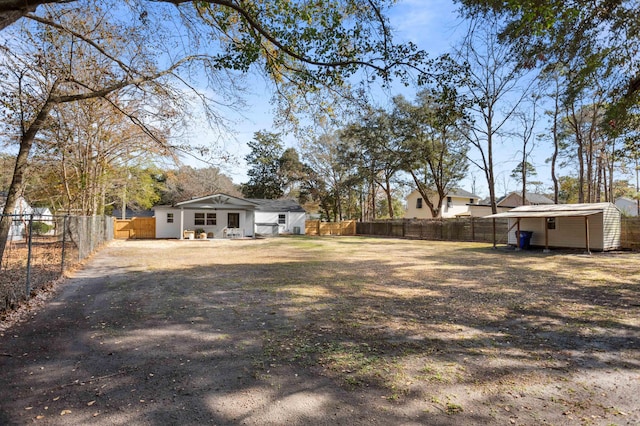 view of yard with a shed