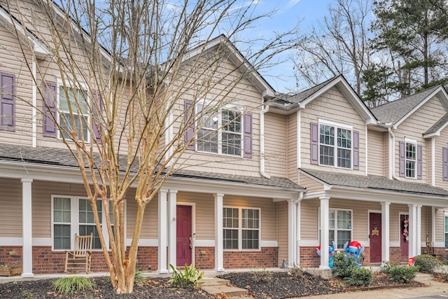 view of front of home featuring covered porch