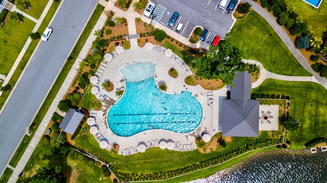 1723 Bolden Dr, Mount Pleasant, SC 29466 - aerial view of a pool