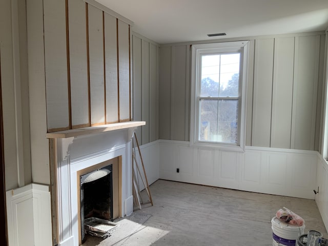 view of unfurnished living room