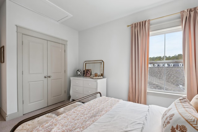 bedroom featuring a closet