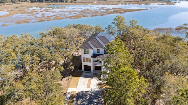 bird's eye view featuring a water view