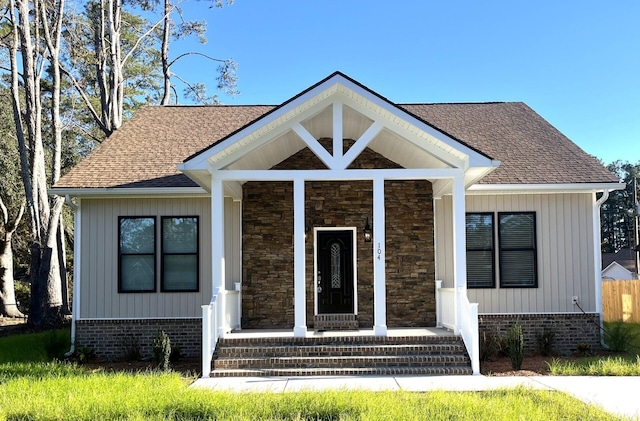 view of front facade featuring covered porch