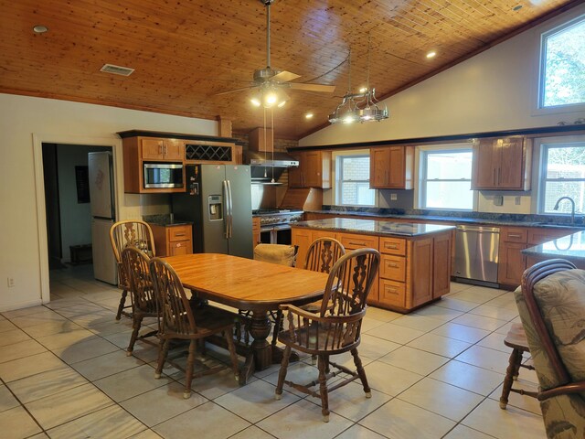 400 Murray Blvd, Summerville, SC 29483 - kitchen featuring a center island, stainless steel appliances, sink, high vaulted ceiling, and ceiling fan
