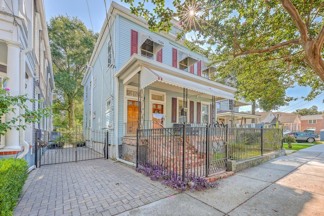 view of front of house with covered porch