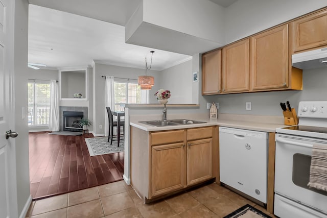 700 Daniel Ellis Dr Unit 3108, Charleston, SC 29412 - kitchen featuring white appliances, open floor plan, under cabinet range hood, a peninsula, and healthy amount of natural light