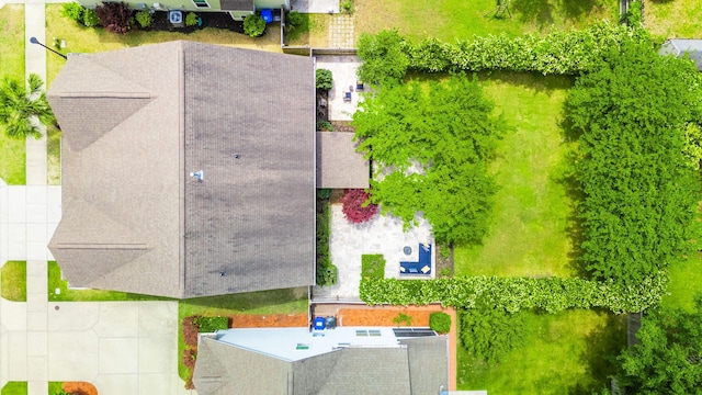 aerial view of property and surrounding area