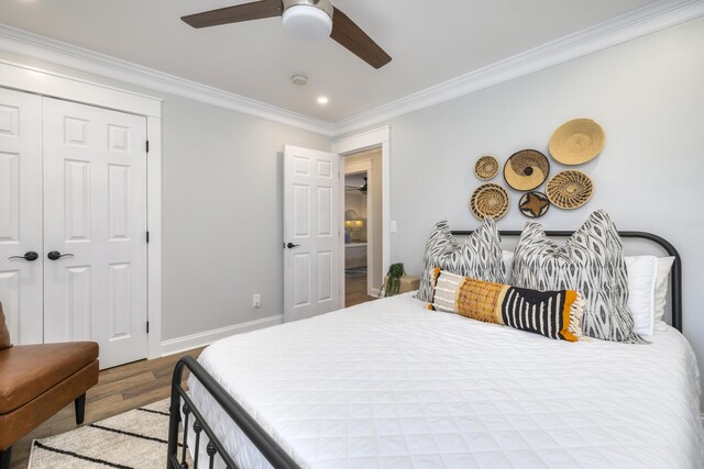 1762 James Loop Rd, Manning, SC 29102 - bedroom with wood finished floors, ornamental molding, recessed lighting, a closet, and ceiling fan