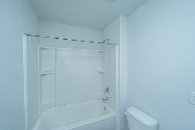 431 Buckhannon Ln, Moncks Corner, SC 29461 - full bathroom featuring toilet and washtub / shower combination