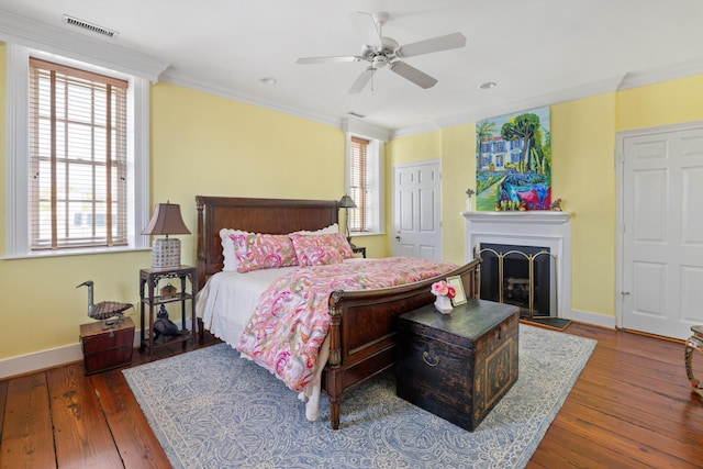 2 Bedons Aly, Charleston, SC 29401 - bedroom featuring hardwood / wood-style floors, visible vents, baseboards, and ornamental molding