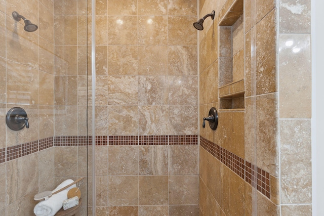 details with a tile shower