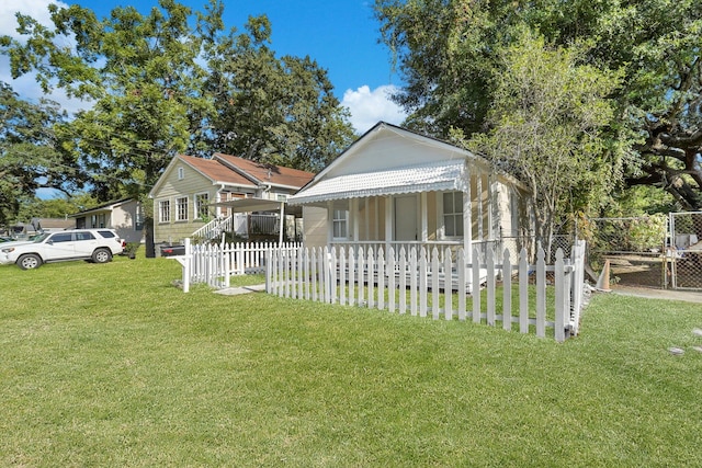 view of front of house with a front yard