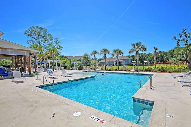 1173 Triple Crown Ct, Mount Pleasant, SC 29429 - community pool with fence and a patio