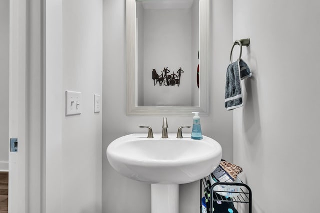 3529 Habenaria Rd Unit 33, Mount Pleasant, SC 29466 - bathroom with a sink
