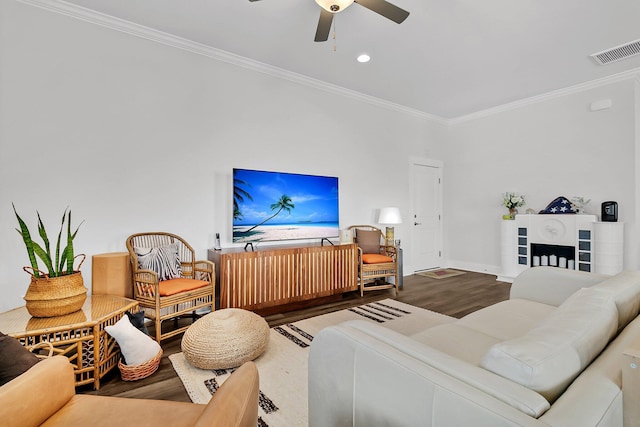 3529 Habenaria Rd Unit 33, Mount Pleasant, SC 29466 - living area featuring crown molding, wood finished floors, ceiling fan, recessed lighting, and baseboards