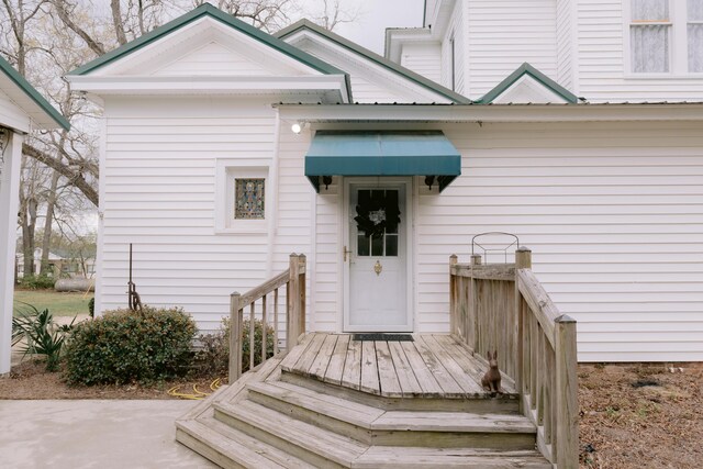 view of entrance to property