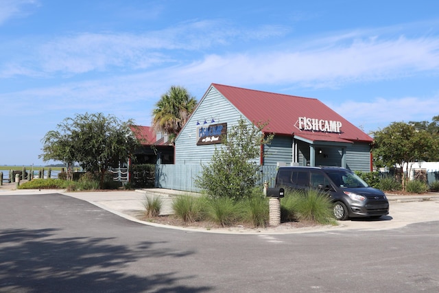 901 7th St, Port Royal, SC 29935