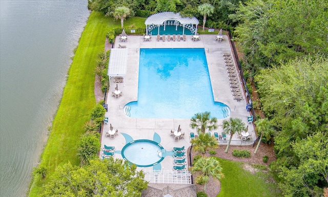drone / aerial view of a pool area