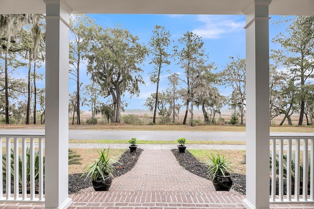 view of patio / terrace with covered porch