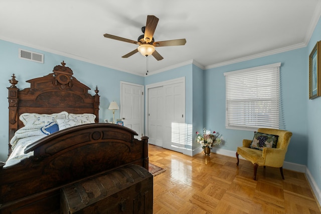 bedroom featuring crown molding, ceiling fan, and light parquet floors