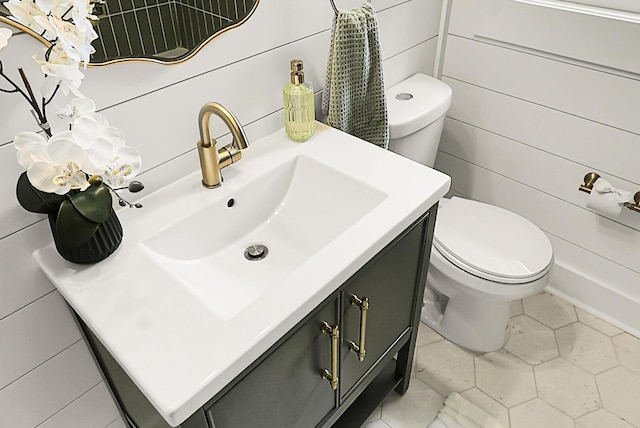 2456 Lantern St, Charleston, SC 29414 - bathroom with vanity and tile patterned floors
