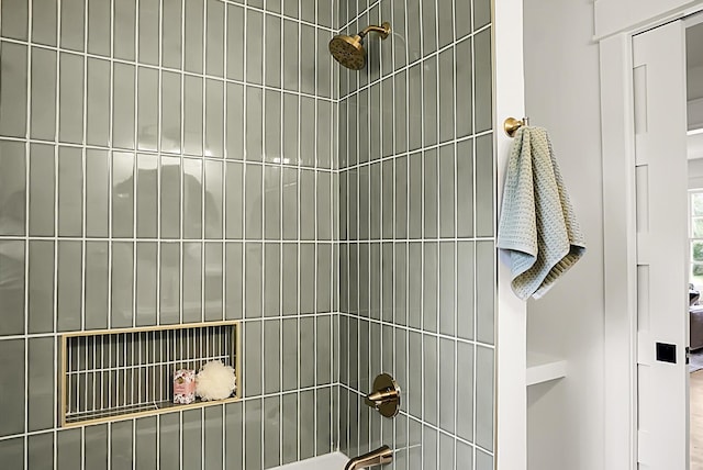 2456 Lantern St, Charleston, SC 29414 - bathroom view of shower / tub combination