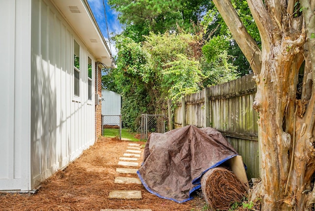 2456 Lantern St, Charleston, SC 29414 - view of yard