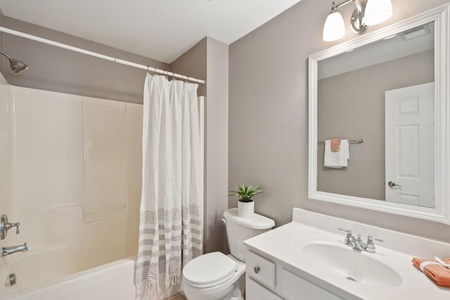 489 Dolphin Dr, Summerville, SC 29485 - bathroom featuring vanity, toilet, and shower / bathtub combination with curtain
