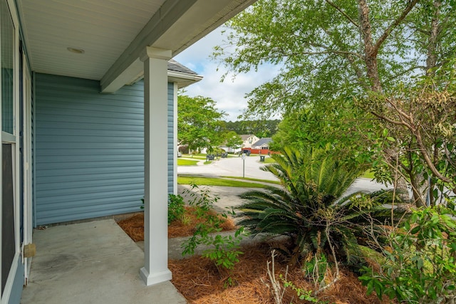 489 Dolphin Dr, Summerville, SC 29485 - view of patio