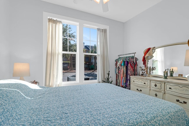 bedroom featuring ceiling fan