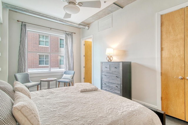 bedroom with ceiling fan