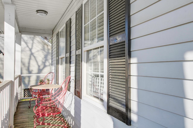 balcony with a porch