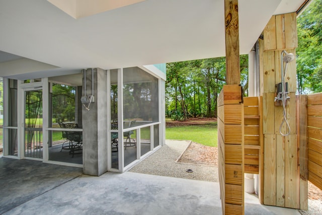 16 Oakwood Ln, Edisto Island, SC 29438 - entryway with concrete flooring