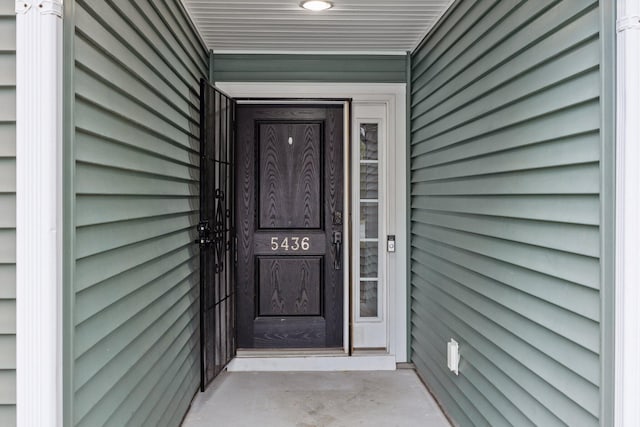 view of entrance to property