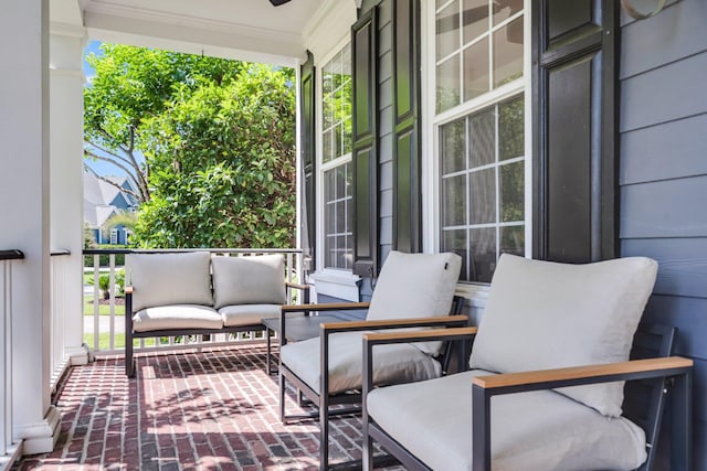 2720 Oak Manor Dr, Mount Pleasant, SC 29466 - porch featuring a ceiling fan