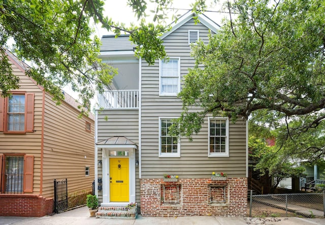 87 America St Unit A, B, C, Charleston, SC 29403 - multi unit property with fence