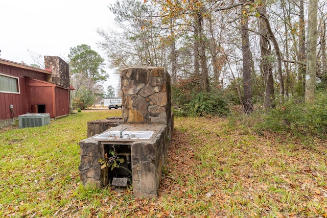 view of yard with cooling unit