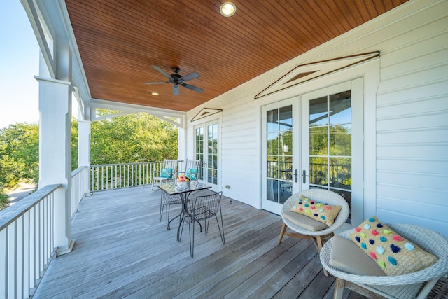 deck featuring ceiling fan