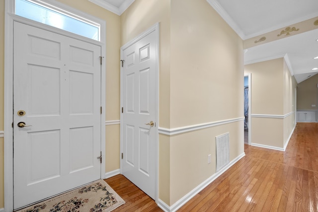 9175 Spring Branch Ct, North Charleston, SC 29406 - foyer entrance featuring crown molding and light wood-style flooring