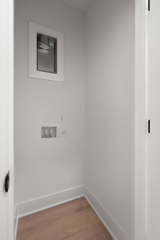 866 Tripe St, Charleston, SC 29407 - laundry room with electric dryer hookup, wood finished floors, baseboards, and hookup for a washing machine