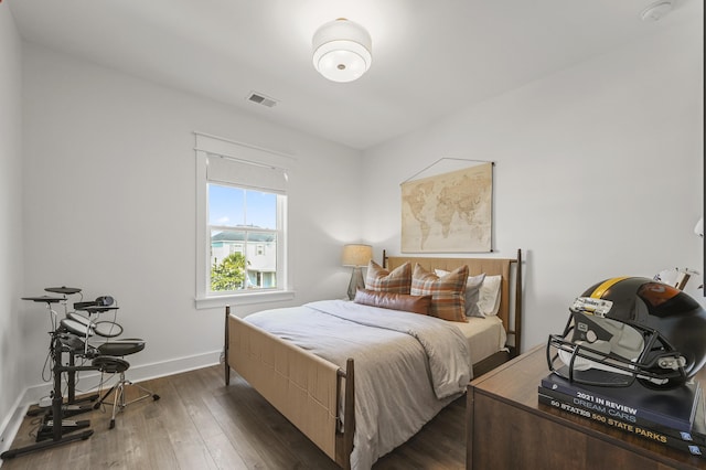 1713 Banning St, Mount Pleasant, SC 29466 - bedroom featuring hardwood / wood-style flooring and baseboards