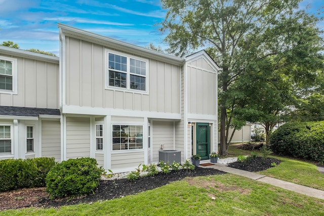 1161 Monaco Dr, Mount Pleasant, SC 29464 - multi unit property with board and batten siding and a front yard