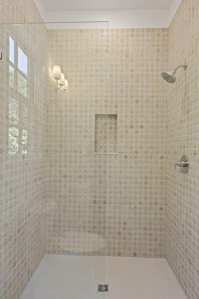 755 Adluh St, Mount Pleasant, SC 29464 - bathroom featuring tiled shower
