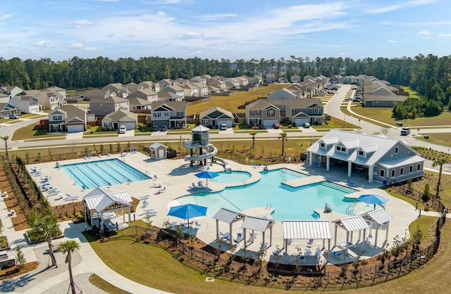 view of swimming pool