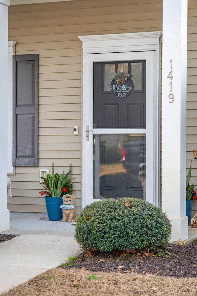 view of property entrance